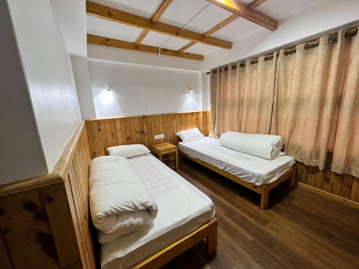 נמצ'ה Hotel Camp De Base מראה חיצוני תמונה